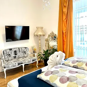 Sisi 103 M2 , Viena Austria